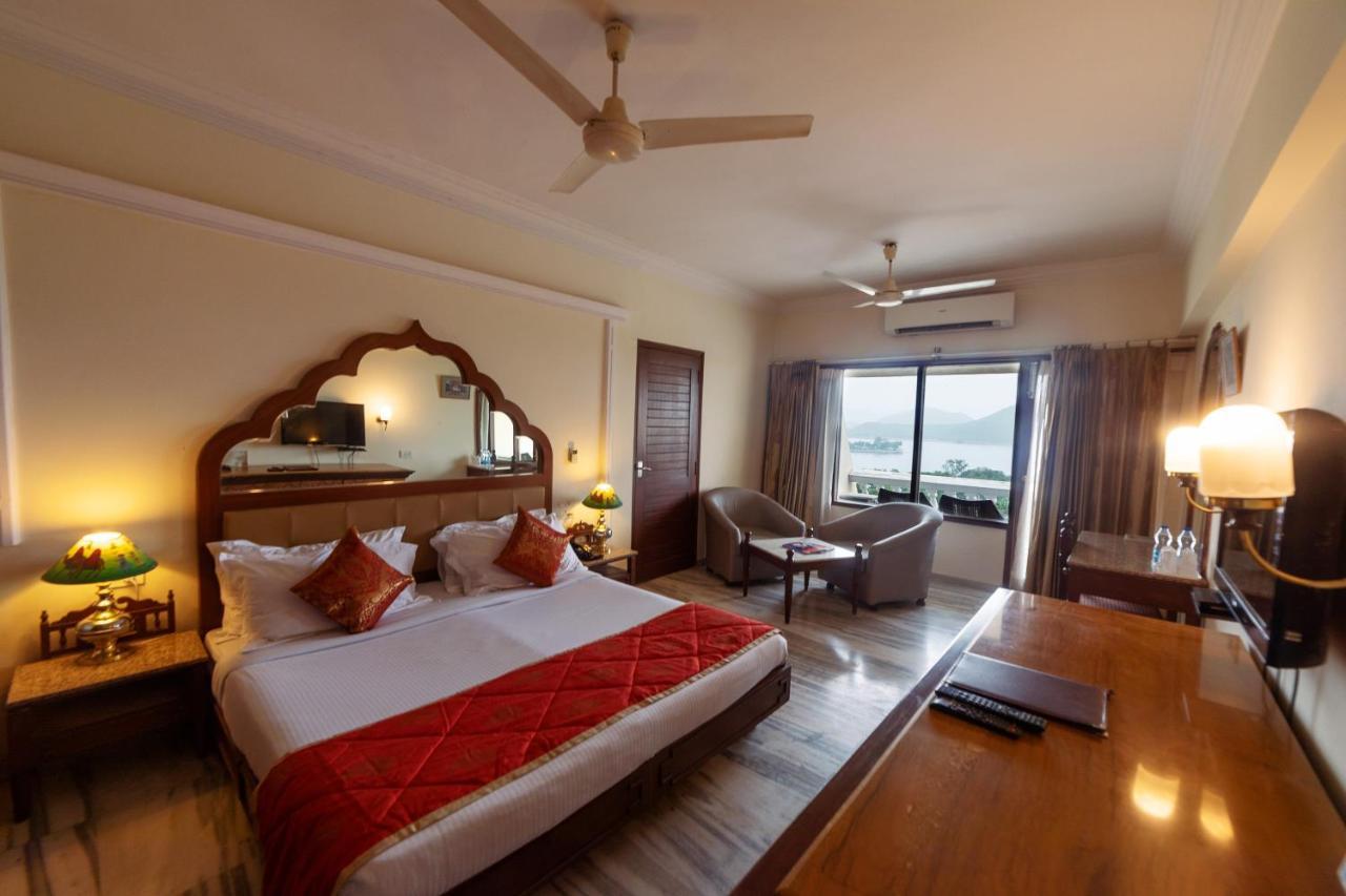 Hotel Hilltop Palace Udaipur Eksteriør bilde