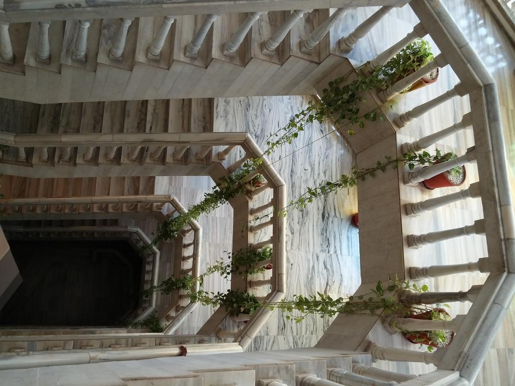Hotel Hilltop Palace Udaipur Eksteriør bilde